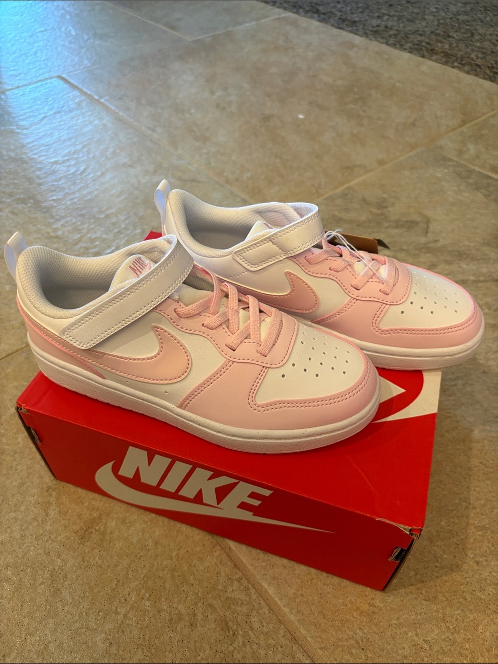 Nike Kids White and Pink Low-Top Sneakers